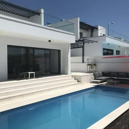 Villa Comfortable In Coto With Swimming Pool